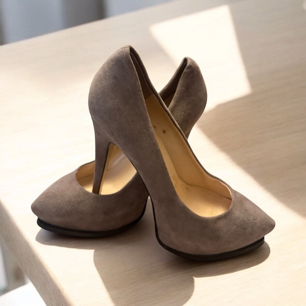 Guess dark tan suede stilettos 8-8.5